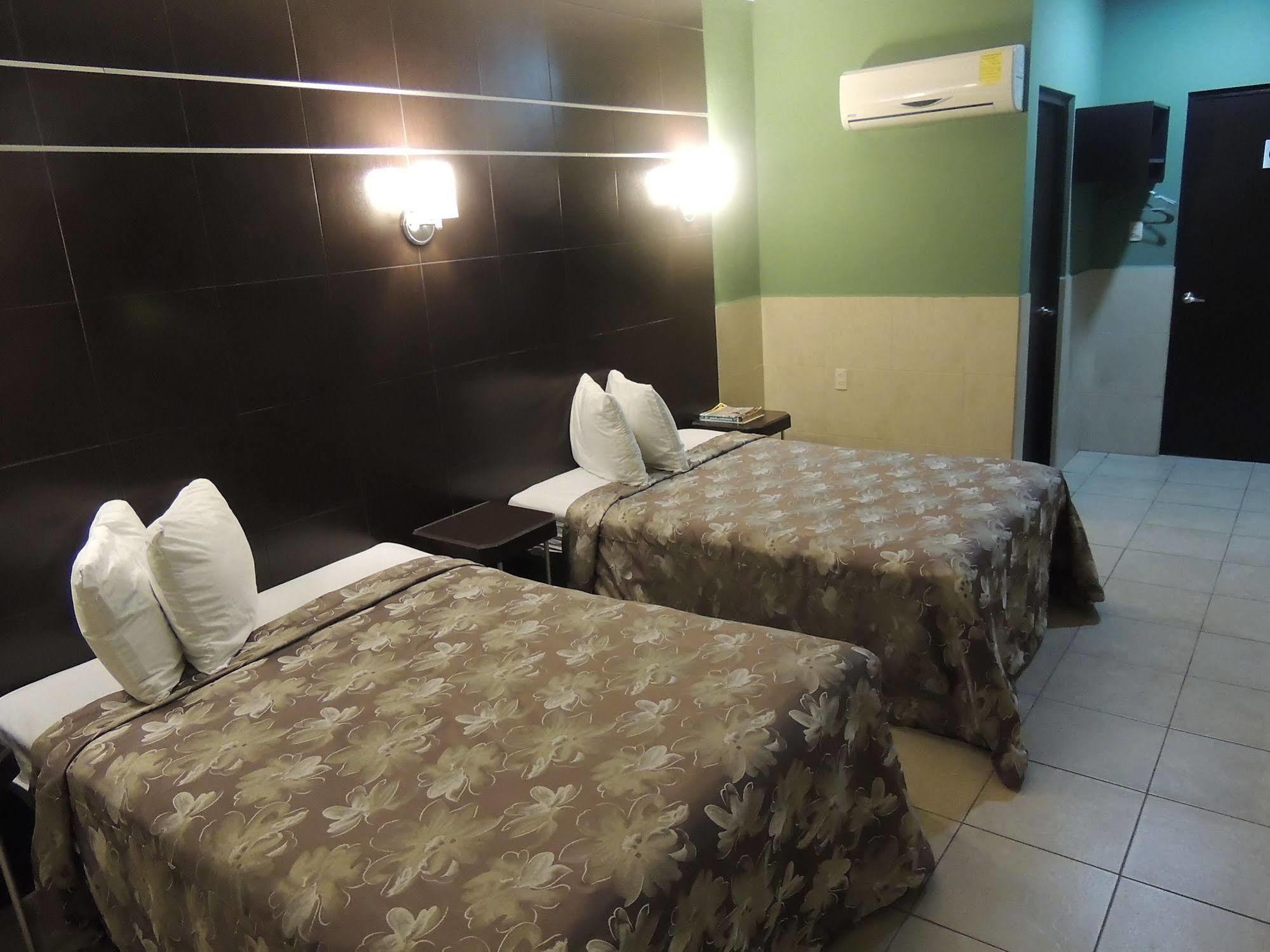 Hotel Metropolitano Тампико Екстериор снимка